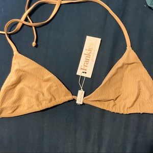Frankiea tia top in sand